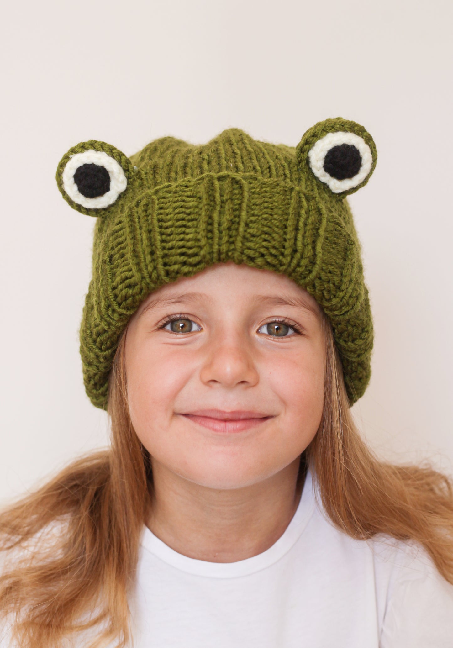 Small Crochet women Hat, unisex Hats, Hats man , Hats, Crochet Women Hats, Crochet Hat, crochet hat women, winter hats women, crochet hats