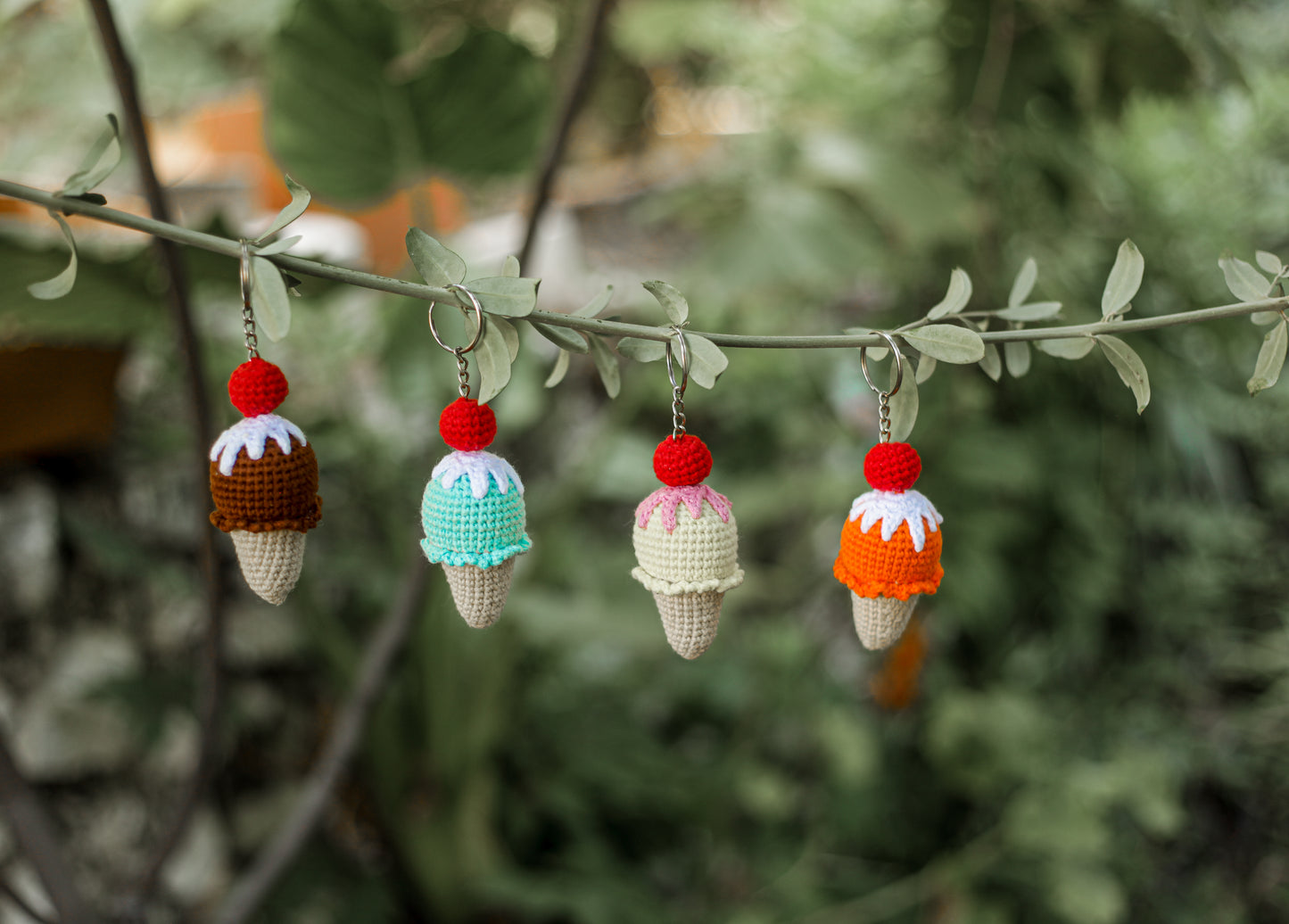 Food Lovers Crochet Keychain Miniature amigurumi figurine for office desk decor, fidget sensory toy, unique gift for car dashboard . kawaii pocket hug
