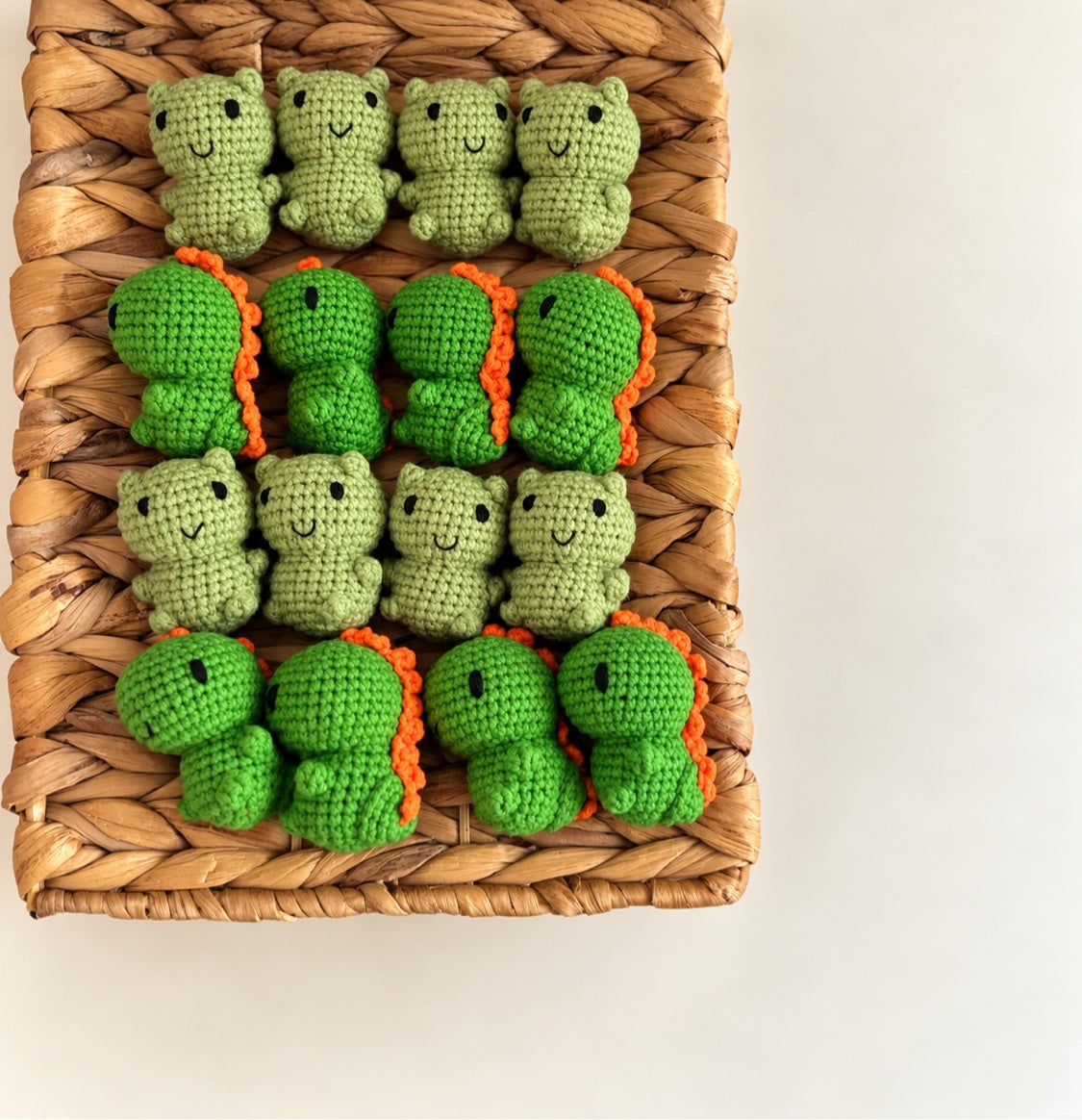 Green dinosaur and frog crochet minis