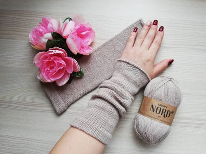 Long Beige Sleeves Hand Warmers Arm Warmers